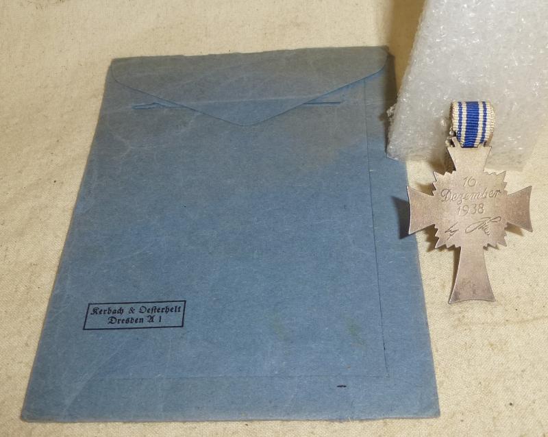 German WWII Mothers Cross in Silver and Envelope