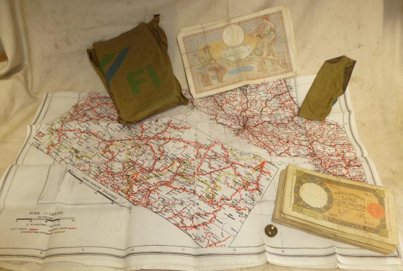 Very Rare WWII Escape Money/Map Purse RAF Issued With Early Silk Maps